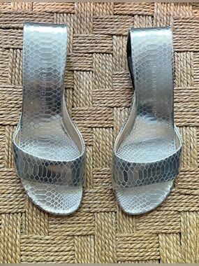 United Nude Morbius Mid